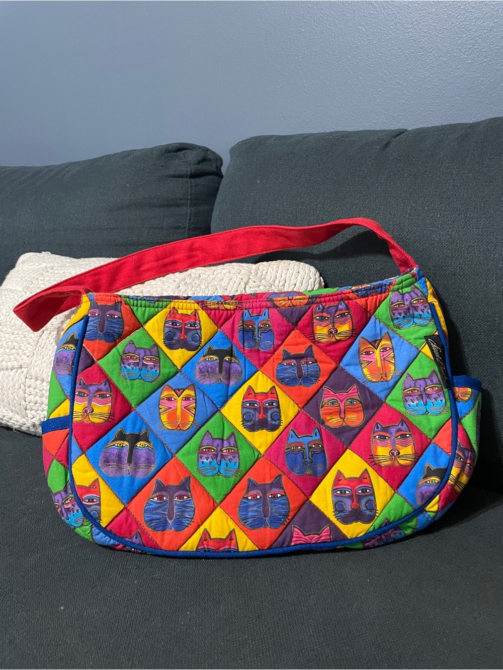 Laurel Burch Multi-colored quilted cat shoulder bag